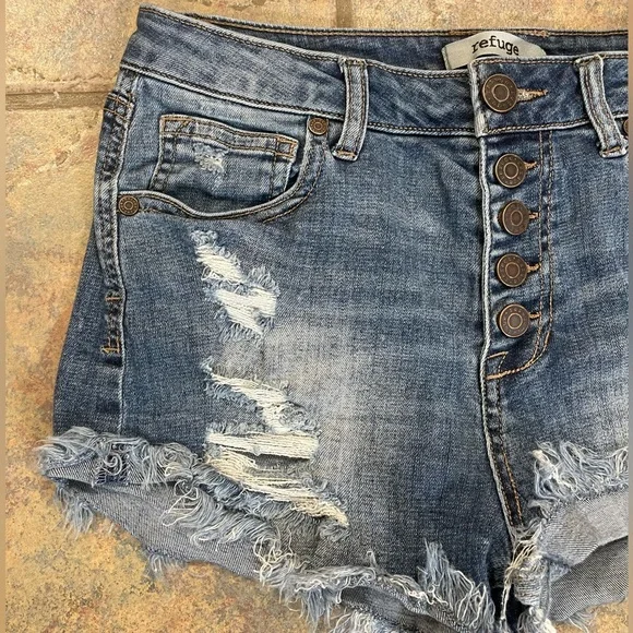 Refuge distressed jean shorts - Picture 1 of 5